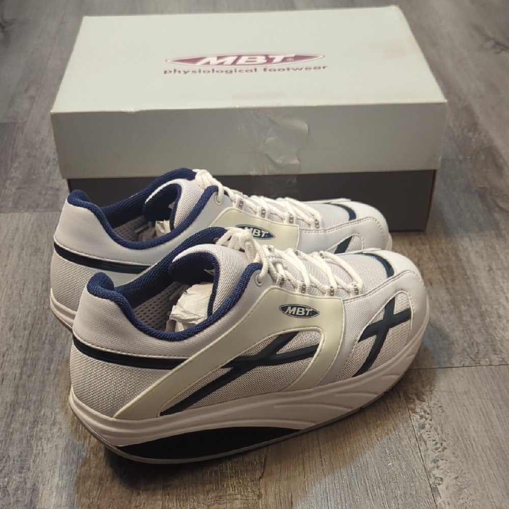 MBT Mens  Walking Sneakers NWT
